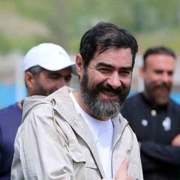 حضور شهاب حسینی با چهره جدید در زمین فوتبال