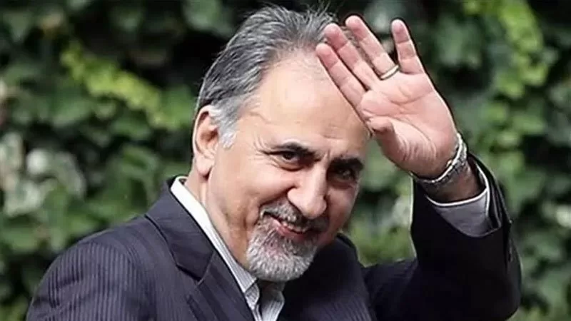 محمدعلی نجفی شهردار اسبق تهران در مترو دیده شد+ عکس