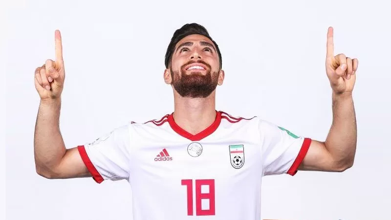 انگشتری از الماس و طلا با اسم جهانبخش؛ هدیه فوق لاکچری به ستاره ایرانی + تصویر