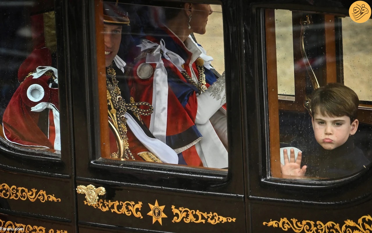 تصاویرِ خمیازه‌های پرنس لویی در مراسم تاج‌گذاری