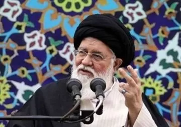 علم‌الهدی تغییر ریل داد