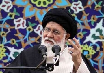 علم‌الهدی تغییر ریل داد