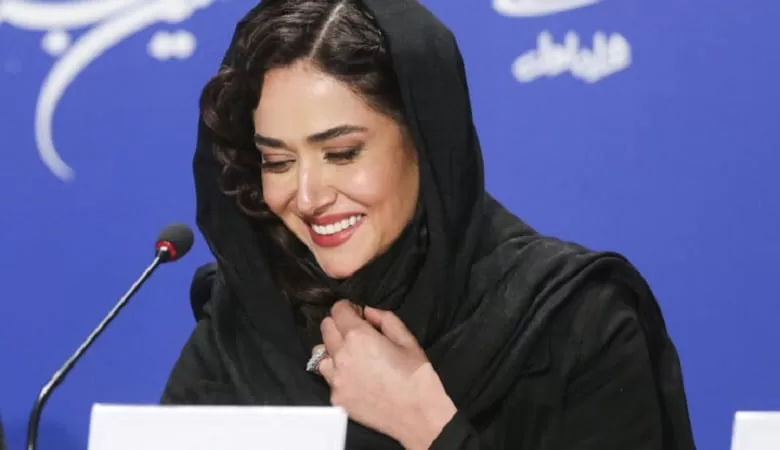 پریناز ایزدیار با ظاهر جنجالی‌اش در ملا عام دیده شد.