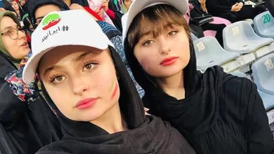 سارا و نیکا فرقانی که همیشه در اینستاگرام عکس های عجیبی از خود منتشر می کنند این بار تصویری را از خود با چهره های زنانه به اشتراک گذاشتند.