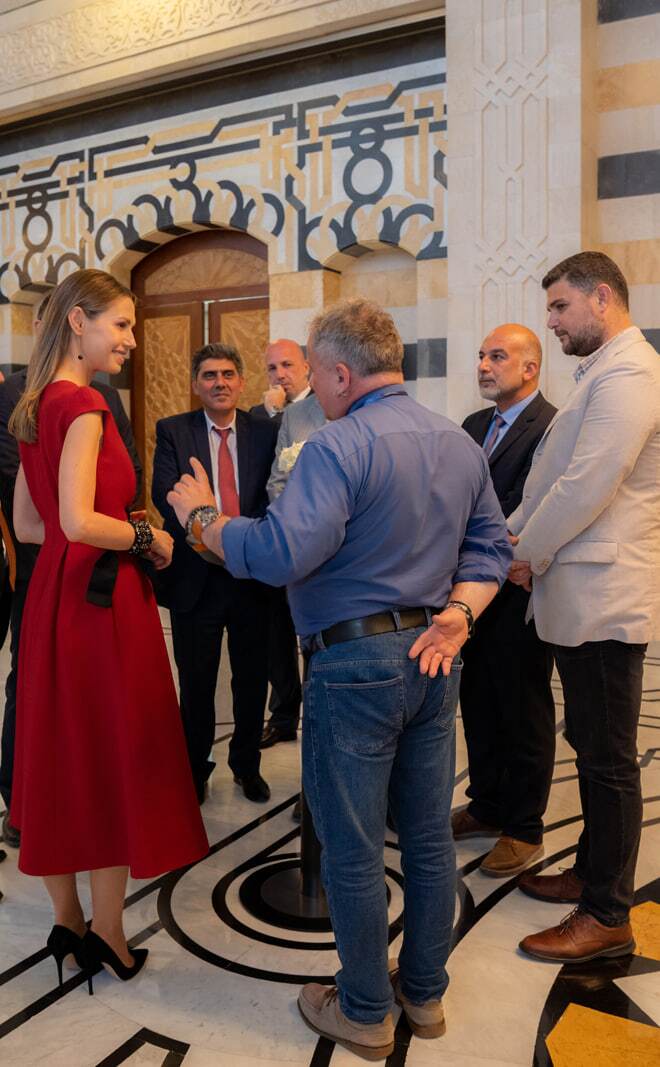 1582025_433 استایل خاص همسر رئیس جمهور در دیدار رسمی