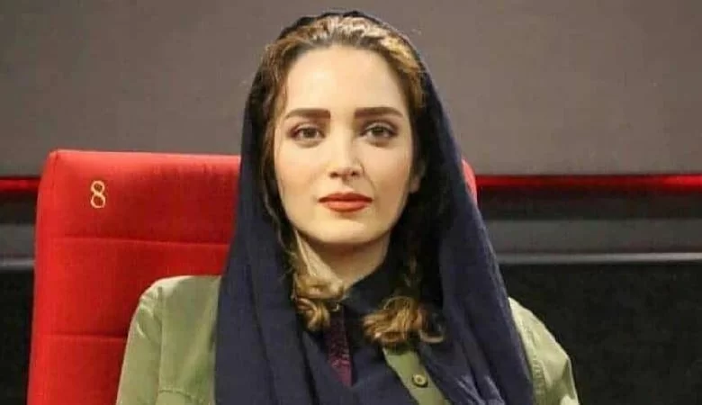 عکسی جالب و دیده نشده از بهنوش طباطبایی بازیگر خوش چهره ایرانی که چند سال پیش از مهدی پاکدل جدا شده، با چهره ای متفاوت قبل عمل های زیبایی اش منتشر شد.