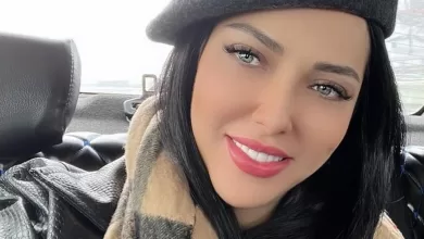بیوگرافی لیلا اوتادی لیلا اوتادی هنرپیشه سینما، تلویزیون و تئاتر ایرانی متولد ۱۴ مرداد ۱۳۶۲ در تهران است که از سال ۱۳۸۱ فعالیت خود را آغاز نمود. لیلا اوتادی دانش‌آموخته کارشناسی معماری داخلی در دانشگاه هنر تهران است. او کار خود را با فیلم سینمایی چشمان سیاه، ساخته ایرج قادری آغاز کرد، اما برای اولین بار با سریال مهر و ماه به کارگردانی سید فیاض موسوی دیده شد. از نمونه آثار او می توان به سه بیگانه، مالیخولیا، آشوب، عالیجناب، آزاد به قید شرط، بید مجنون، نازلی، آدم کش، به دنبال خوشبختی و هوس اشاره کرد.