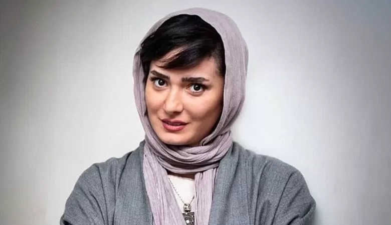 مینا وحید با شاسی بلند گران قیمتش لواسون گردی کرد.