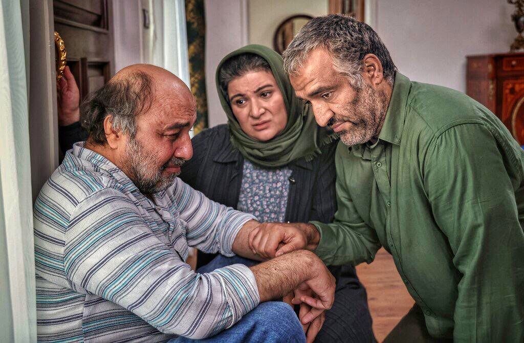 تصاویر | چه خبر از «ویلای ساحلی» رضا عطاران و پژمان جشمیدی
