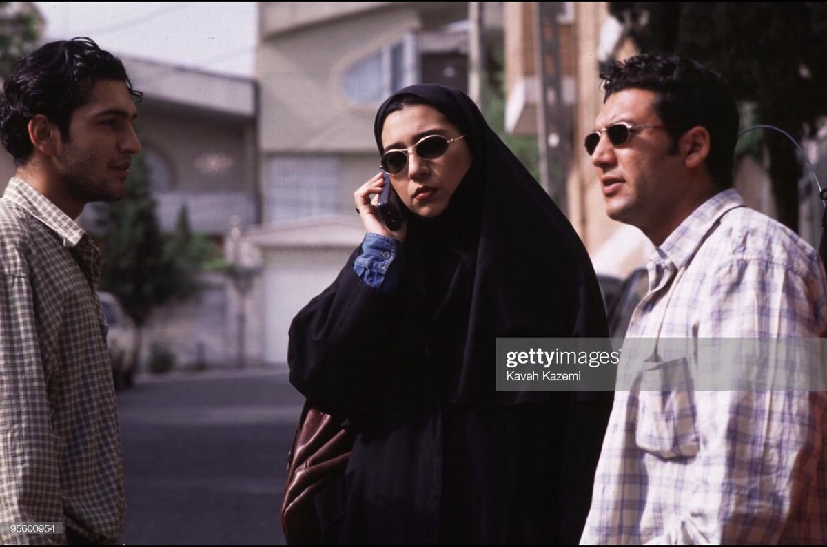 عکسی که از یک زن و مرد با ژست خاص در بالاشهرِ تهران وایرال شد