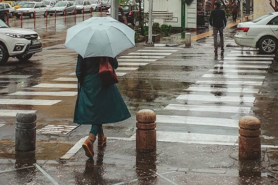 walking-in-tehran-streeta-780x470