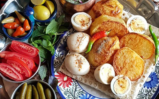 این غذای شاهانه و کم‌خرج را فقط با ترشی بخورید