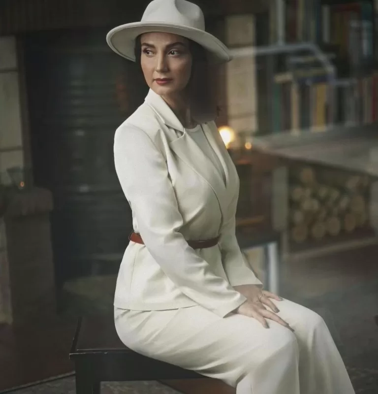 استایل شیک و جذاب بازیگر سریال دلنوازان