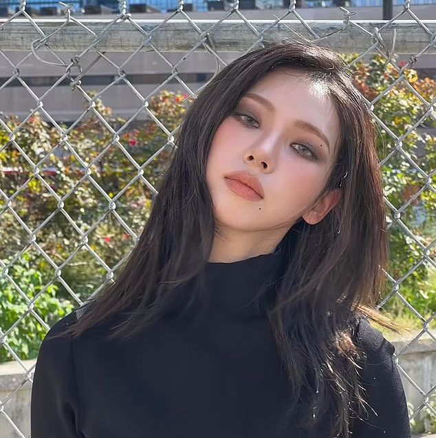 عذرخواهی ستاره کی-پاپ از هوادارانش به خاطر داشتن دوست پسر