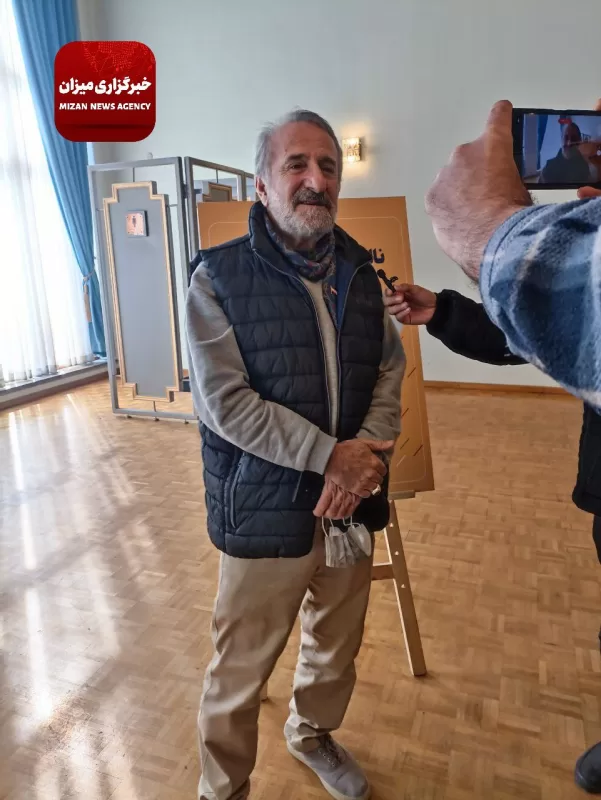 عکس‌هایی از تیپ مهران رجبی در محل اخذ رای