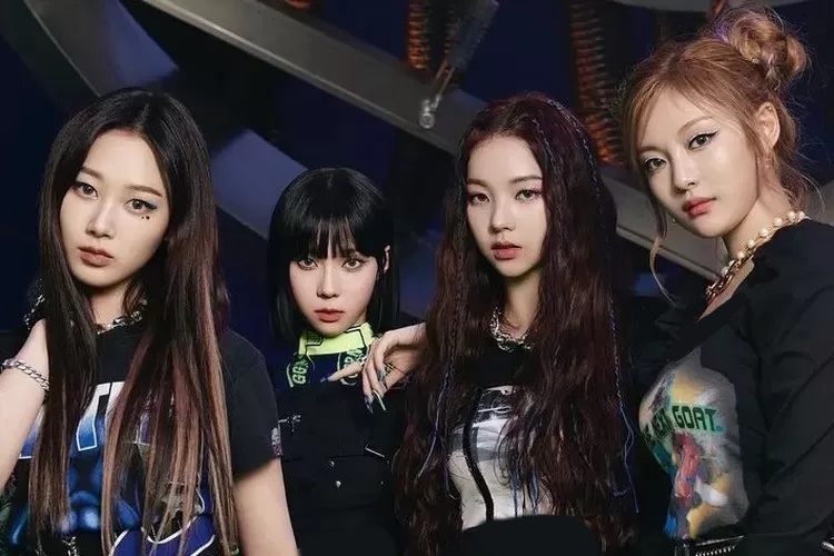 عذرخواهی ستاره کی-پاپ از هوادارانش به خاطر داشتن دوست پسر