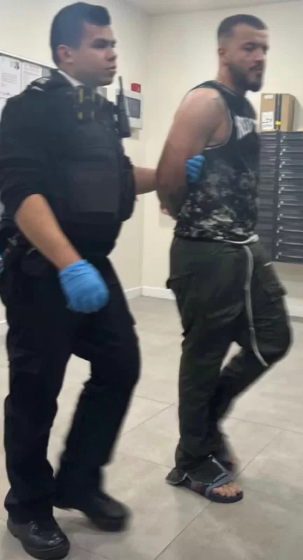 بیوگرافی 021kid و لحظه بازداشت او توسط پلیس لندن + ویدئو
